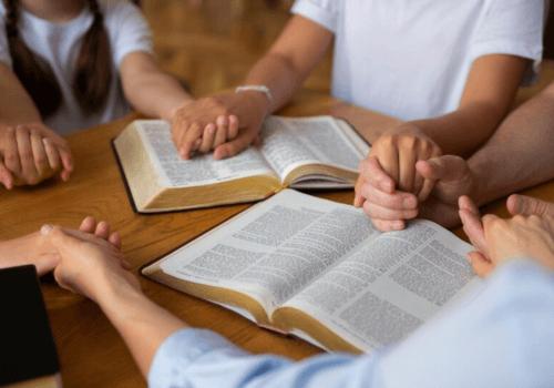 Igrejas Unidas em Poderosa Oração Incessante