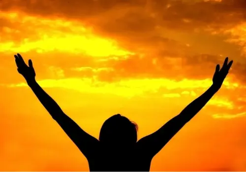 A Vida de Oração Cristã: Transformando o Cotidiano com Fé ( Imagem: Freepik)